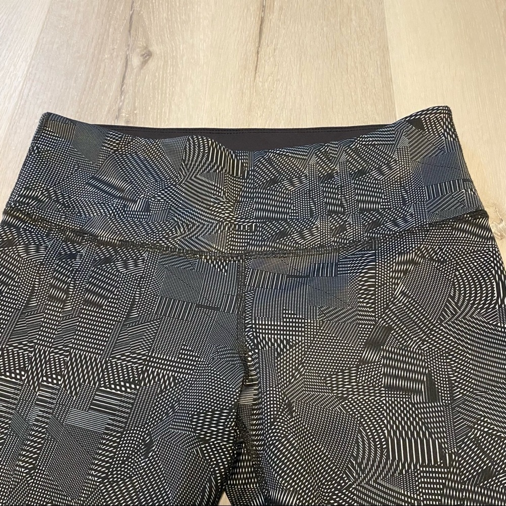 Noli Spectrum Legging, Black/white geometric design, size Large - Picture 4 of 9